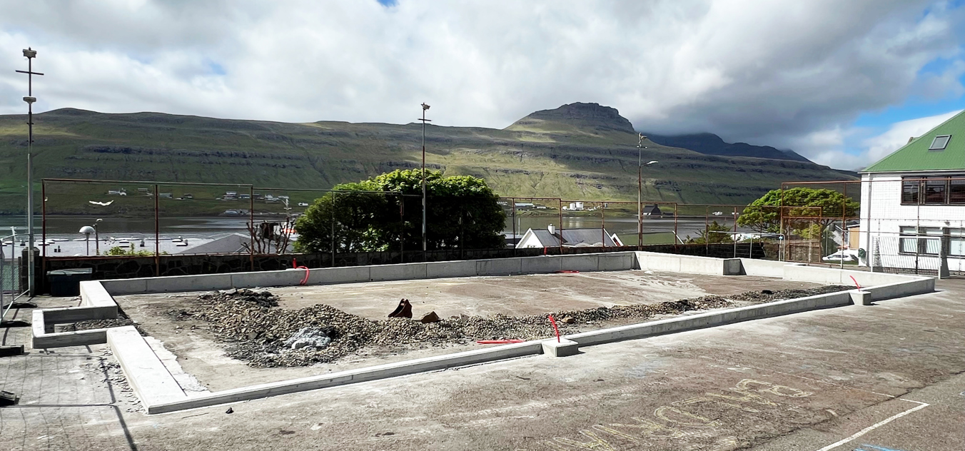 SPARKIVØLLUR Í SKÚLAGARÐINUM